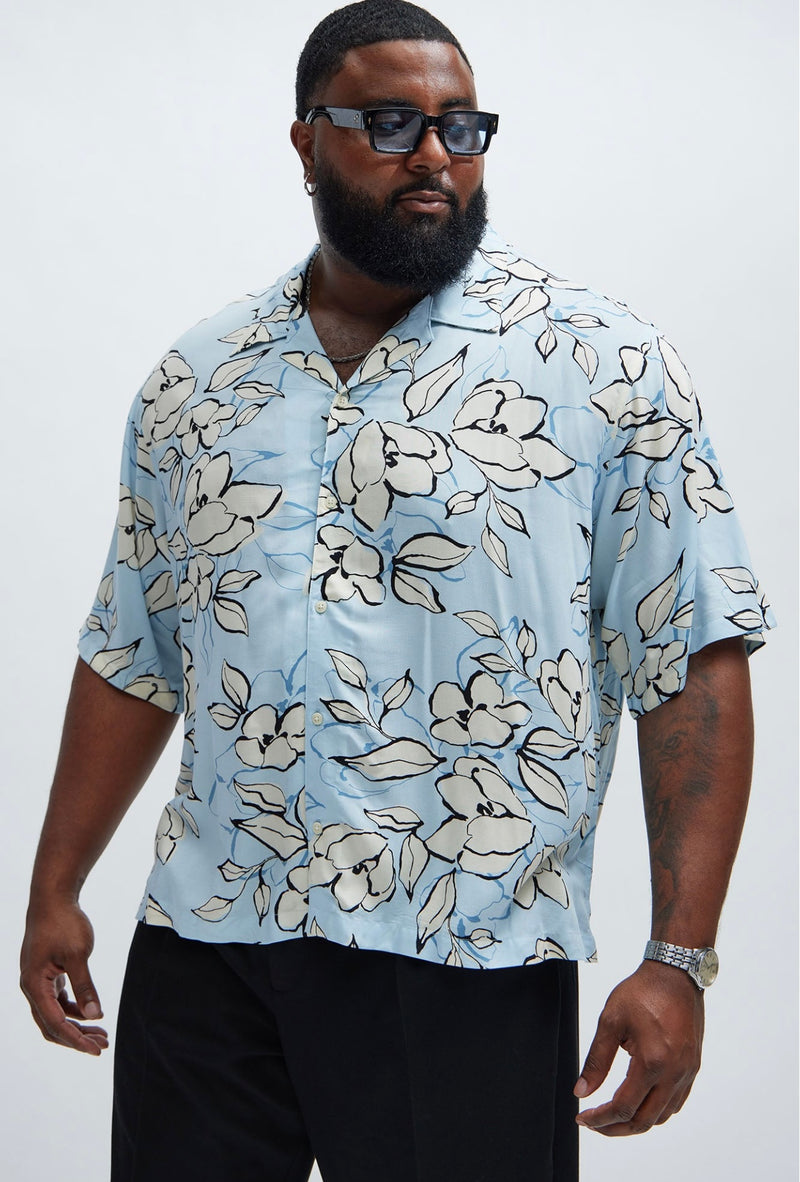 Camisa de botões com tema floral - Azul Claro