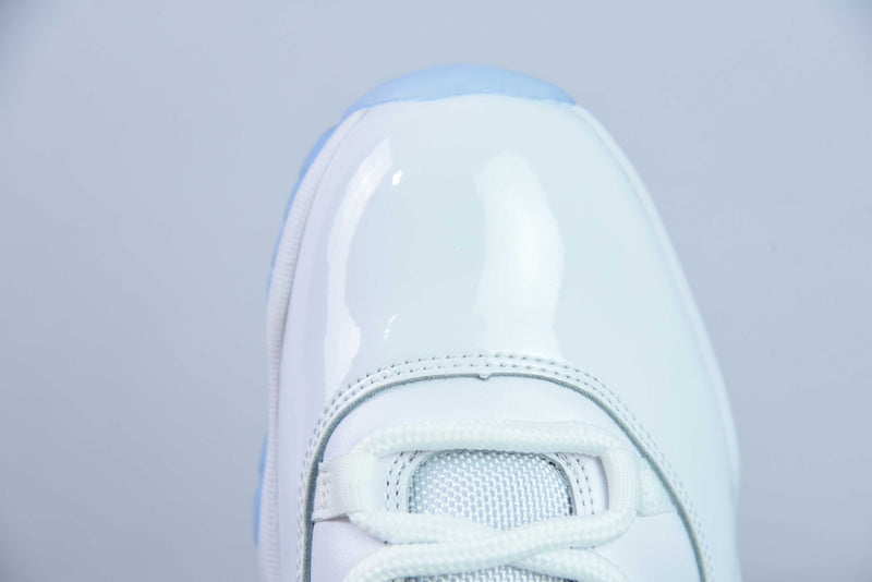 Jordan 11 Retro Legend Blue