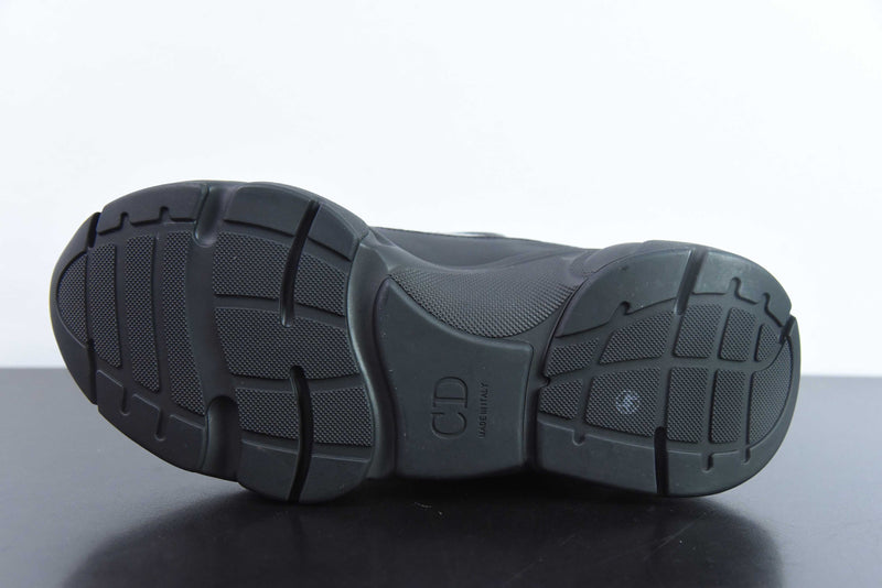 Dior B22