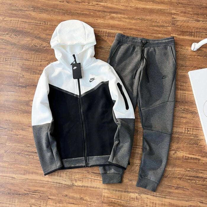 Conjunto Nike Tech Fleece