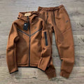 Conjunto Nike Tech Fleece