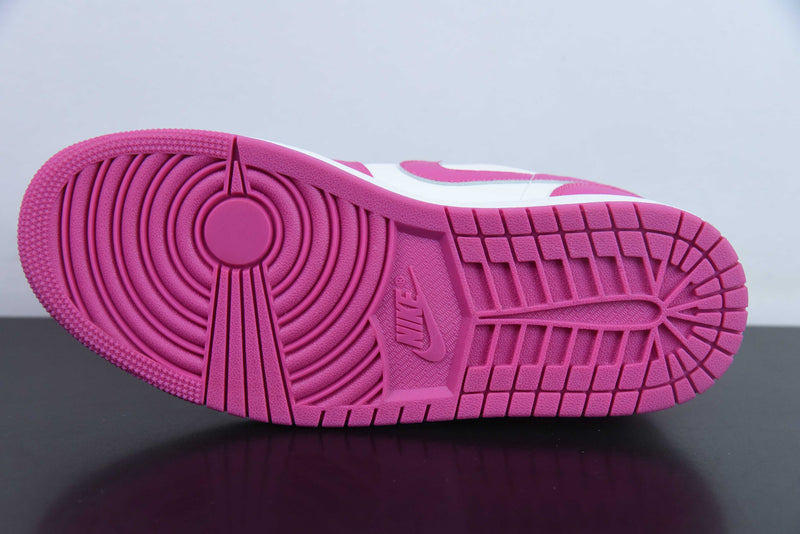 Jordan 1 Low Fire Pink