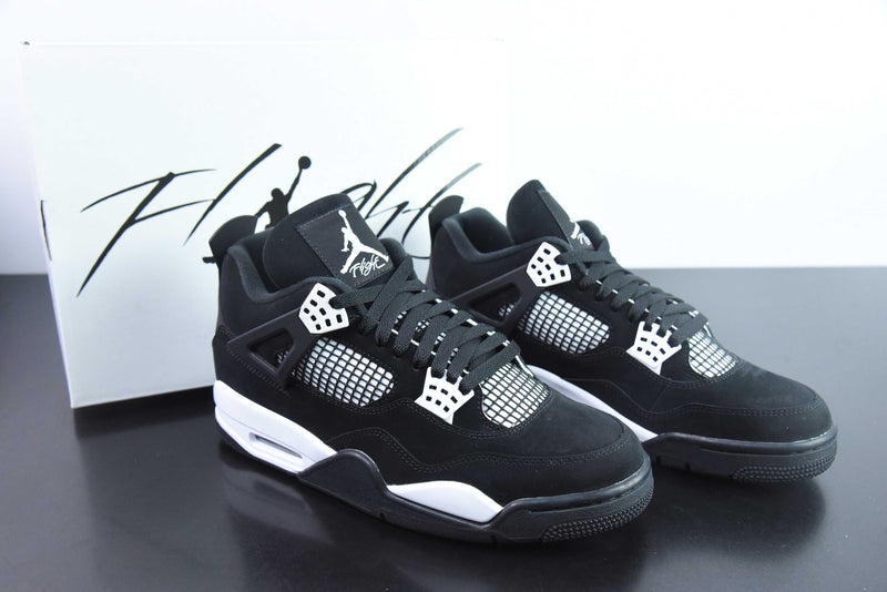Jordan 4 Retro White Thunder