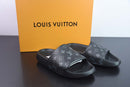 Claquettes Louis Vuitton LV