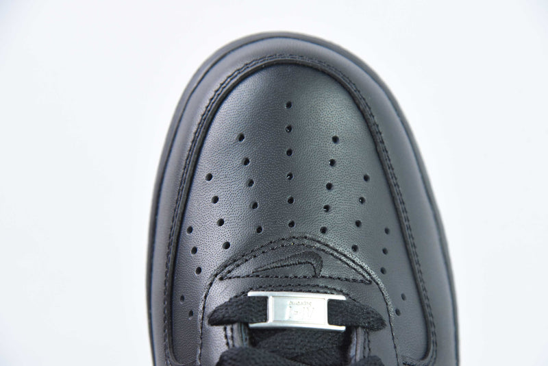 Nike Air Force 1 Low Supreme Preto