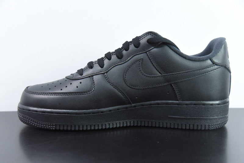 Nike Air Force 1 Low Supreme Preto
