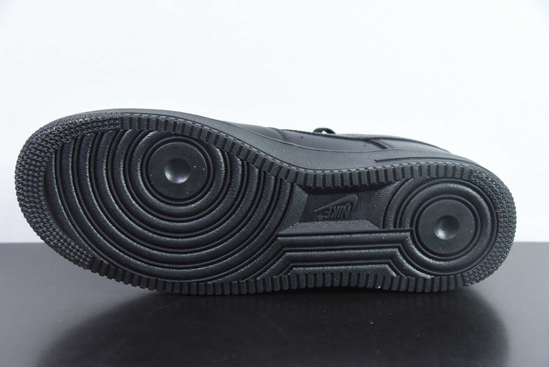 Nike Air Force 1 Low Supreme Preto