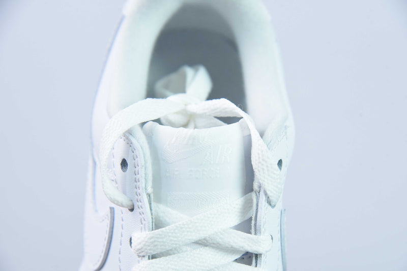 Nike Air Force 1 Low Supreme Branco