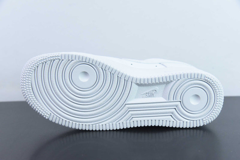 Nike Air Force 1 Low Supreme Branco