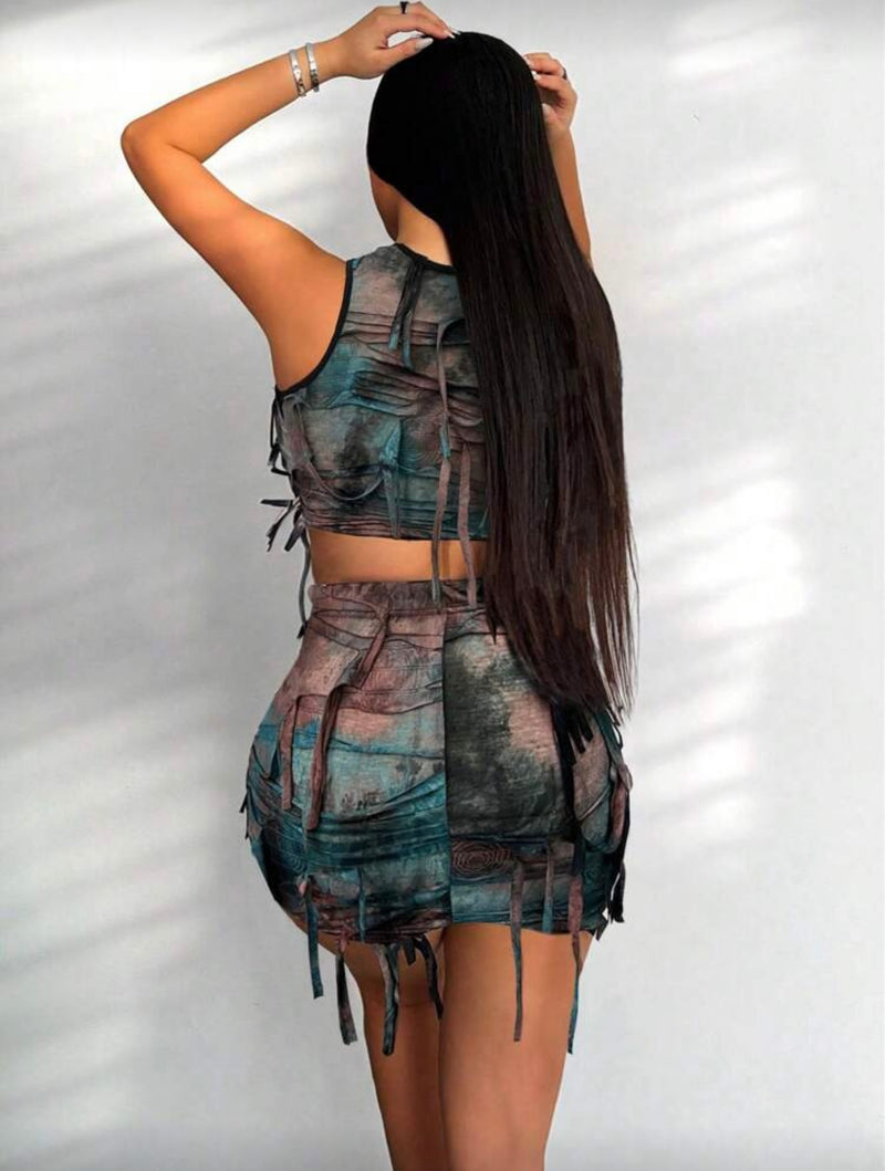 Conjunto Feminino Tie-Dye Slim Fit com Top Crop Rasgado e Saia